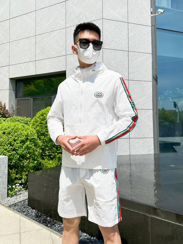古驰 2025夏季防晒衣短裤套装，海外专柜同步 轻薄高品质面料奢华高级定制 任何人都可以轻松驾驭，客供进口聚纤维面料 手软舒适有型 吸汗透气 ，外贸公司订单，N