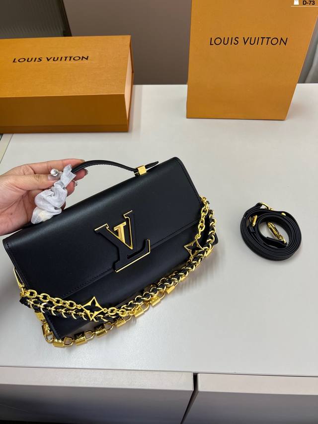 Lv路易威登超级百搭的手提包，手提斜挎超级实用，系运动与时装皆可 超大容量 D-73尺寸23×12折叠盒