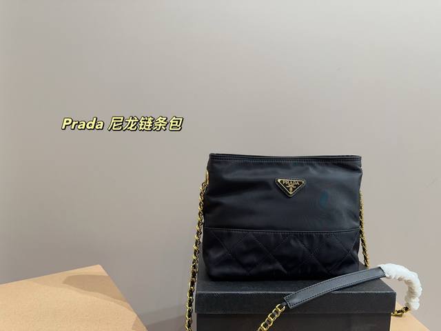 配盒尺寸22.19 普拉达Prada 尼龙链条包