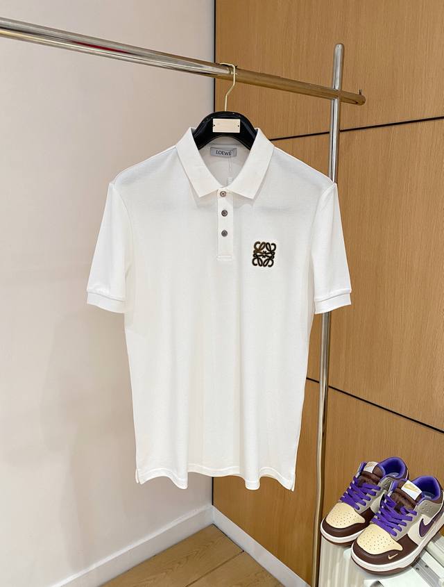 Loewe罗意威 5Ss夏季新款 Logo男士翻领Polo衫！经典商务男款，高端男装的天花板级别的商务男款！简约时尚大气不失优雅，单穿内搭体面过人，品质控 细节