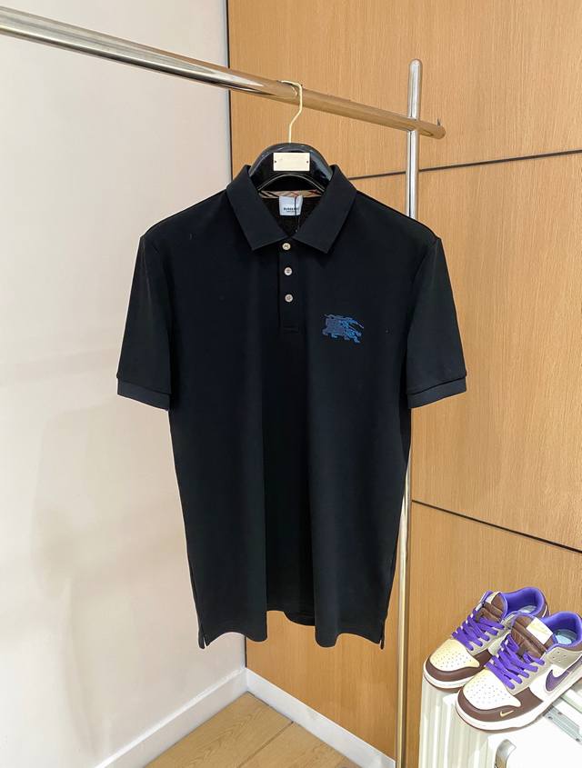 Burberry巴宝莉 5Ss夏季新款 Logo男士翻领Polo衫！经典商务男款，高端男装的天花板级别的商务男款！简约时尚大气不失优雅，单穿内搭体面过人，品质控