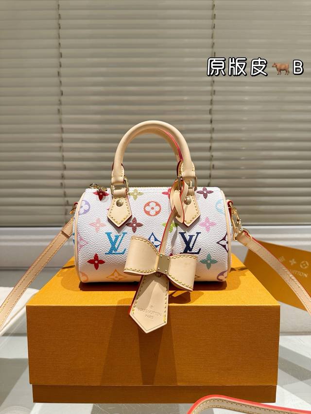 牛皮版本 全钢 Lv Nano Speedy 16 村上隆白三彩 枕头包 Lv 新款系列 枕头包 手袋,全网首发 Lv Speedy Nano 枕头包这款Ret