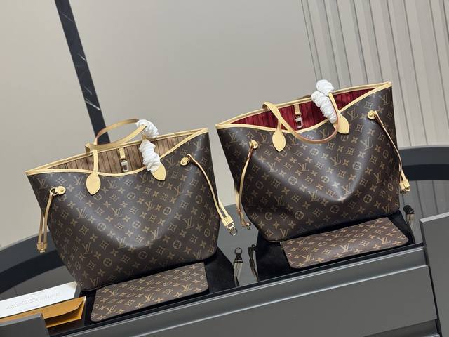 配折叠盒飞机盒 Size： 32底*28高Cm Lv Neverfull 中号购物袋！ 骨灰级产物！ 经典到无可复制！ 有质感！有味道！