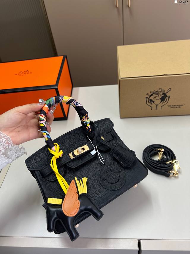 牛皮 爱马仕铂金包 背铂金包的季节来啦 金扣！原版品质 D-287尺寸20×16折叠盒飞机盒丝巾小马