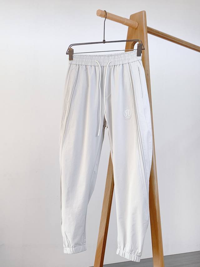 Lululemon 露露乐蒙 2025Ss春夏新品 时尚抽绳休闲裤，渠道精品，宽松体常规设计裁剪,兼具个性时尚范儿,与生俱来的不平凡！客供顶级梭织面料，极为细腻
