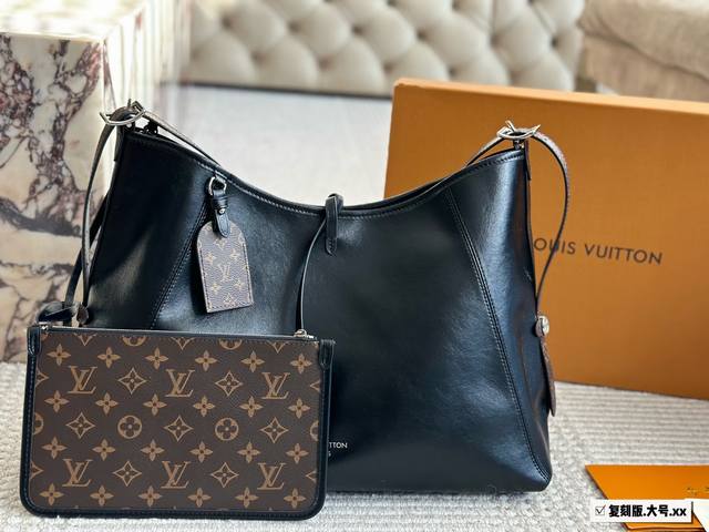 大号 原单 飞机盒折叠礼盒 Carryalldark 中号手袋 本款 Carrvall Dark 中号手袋以柔软羊皮革塑造时尚慵懒 廓形为 春夏秀场造型增添瞩目