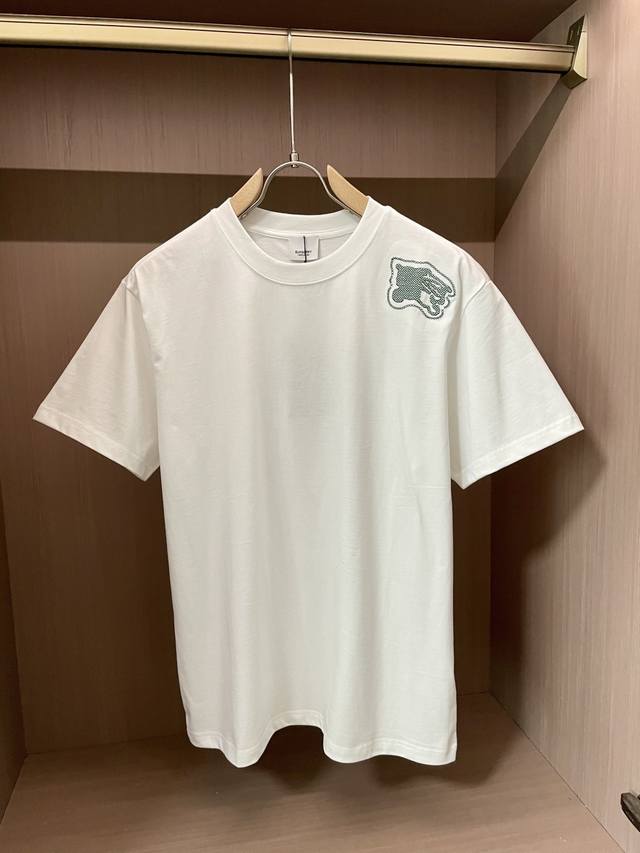Bur 官网同款 官网同款 官网同款 重磅推荐！2025Ss夏装新品 专柜在售 最新系列图案Logo短袖T恤 必须人手一件的节奏！进口顶极精梳棉面料，极为亲肤舒