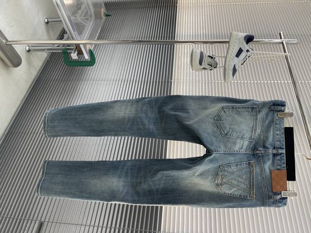 驴牌 25Ss订单火爆款牛仔裤 春夏色系百搭颜色首选 原版标对版复刻 进口订制面料 工艺+洗水外贸品质感细节处理满满到位 爆单款色系百搭大牛味 弹力修身小直筒裤