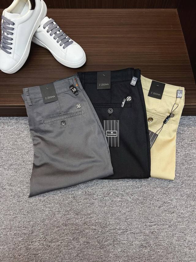 杰尼亚 新款来袭2660春夏新款新品 专柜有售 实体店极品休闲裤专柜原版1:1好货，适合各个年龄段。市场最高版本的欧洲进口面料。舒适柔软亲肤，上身效果超级棒时尚