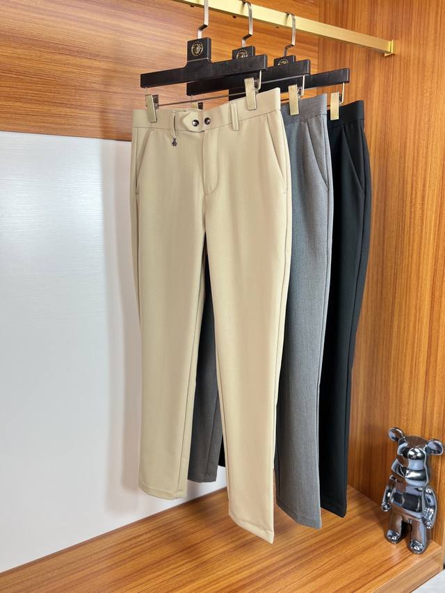 Prada 普拉达 2035春夏新品 三标齐全 西裤 休闲裤 好货不用过多介绍 看细节 专柜码数：29-36 175 140上身32码