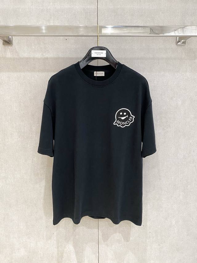 Moncler 蒙口 2025Ss新款章仔印花短袖T恤 标志性的字母图案为设计特色隶属大气时尚高雅魅力的单品成就最火最潮的Icon... 整体造型立体提花工艺采