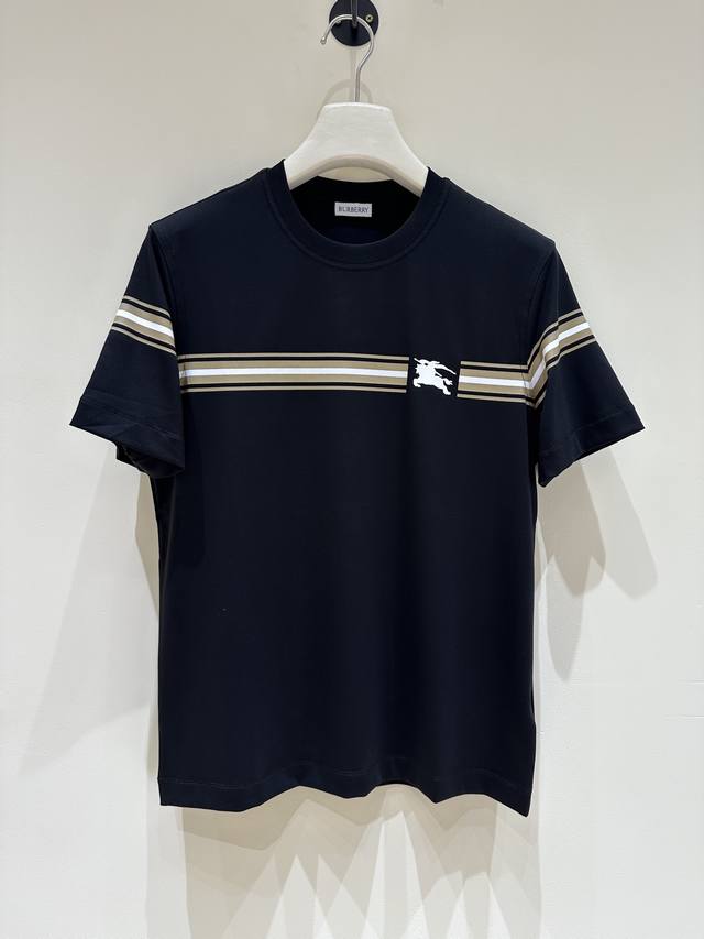 新品 B家男士纯棉圆领短袖T恤，香港洋行渠道货，高端葡萄牙代工出品，25年春夏秀场款，官方王牌主打单品！ 客供埃及进口顶级面料，甄选尼罗河区域光照极好的上等棉花