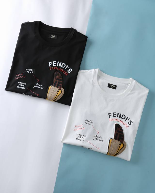 Fen*迪 25Ss春夏新款高支丝光棉基础圆领短Tee，男士时尚Ff香蕉图案刺绣休闲圆领短袖T恤衫！贸易公司渠道稀出，同步Gw发售9400Rmb！一款充满青春活