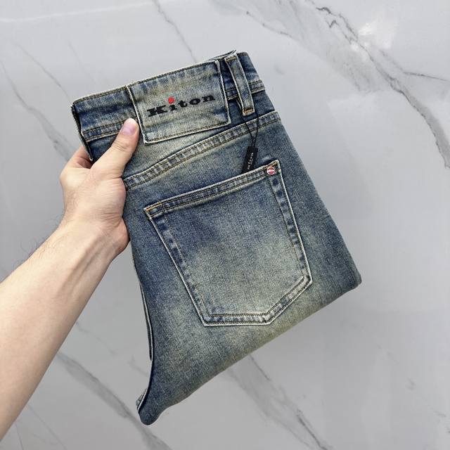 Kiton 高端定制、2025早春最新款牛仔裤 柜台同步发售 原版定制复刻 客供五金辅料 原单品质 进口牛仔面料 重工洗水 做工走线精细 上身绝佳！优选单品 A