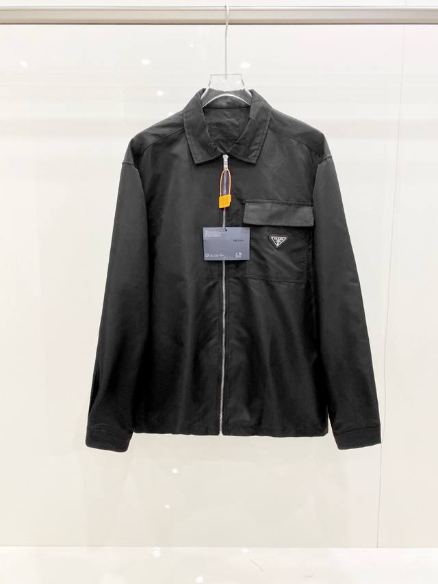 230 上新 Prad* 普拉达 25Fw再生尼龙口袋三角标拉链衬衫，前胸定制Logo整体拉链，休闲外套型衬衫，专业定制再生尼龙面料、领标 三角标均为专业定制款