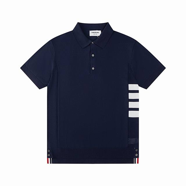 Thom Browne 汤姆布朗 Tb经典四条杠基础风格 年年都穿的经典款必须选择品质独家定制，柔软舒适，圆领短袖针织衫，凉爽，透气，手感无敌好，拿到手里就能感