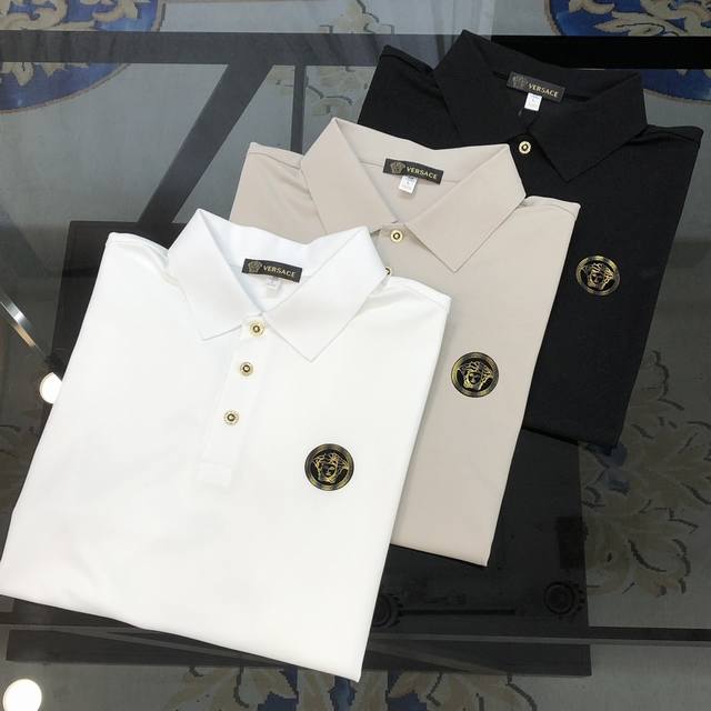 V*Rsace 范思哲早春新款原单男士翻领Polo衫短袖T恤 爆款 柜台同步发售 简洁时尚百搭 高端品质 胸前立体印胶美杜莎Logo图案设计 定制进口双股丝光珠