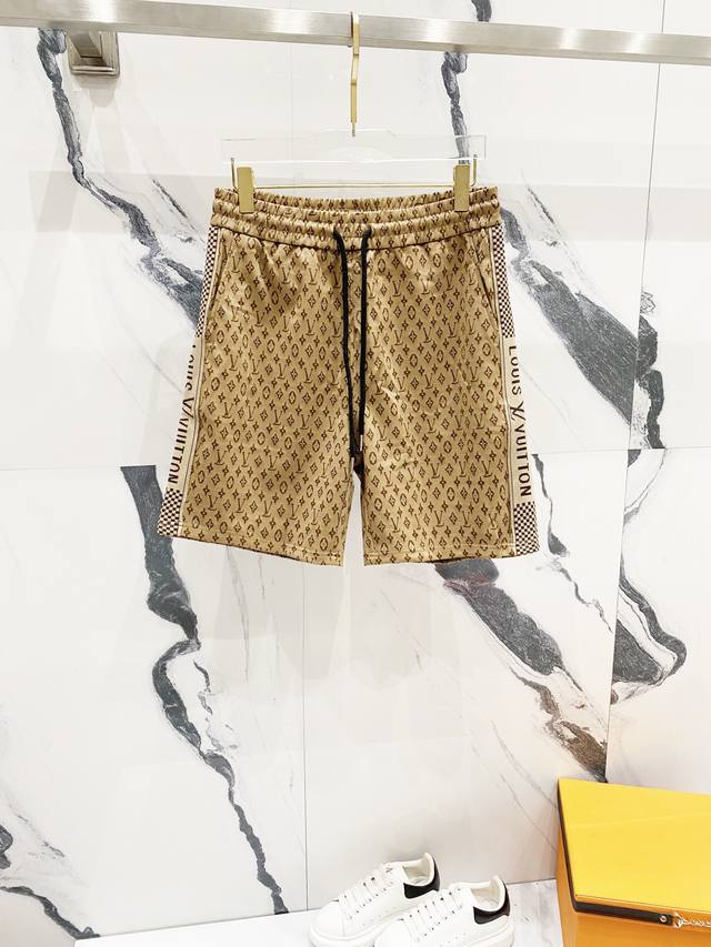 Louis Vuitton 路易威登 定制面料短裤 满印Logo字母织带拼接工艺标识 官方同步 高版本 高品质 时尚个性 百搭潮流 纯原品质 原版面料 吊牌 领