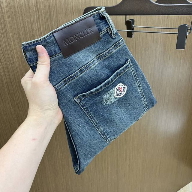 新款 Mon 高端定制、25Ss春夏最新款原牛仔裤 柜台同步发售 原版定制复刻 客供五金辅料 原单品质 进口牛仔面料重工洗水 做工走线精细 上身绝佳！优选单品F