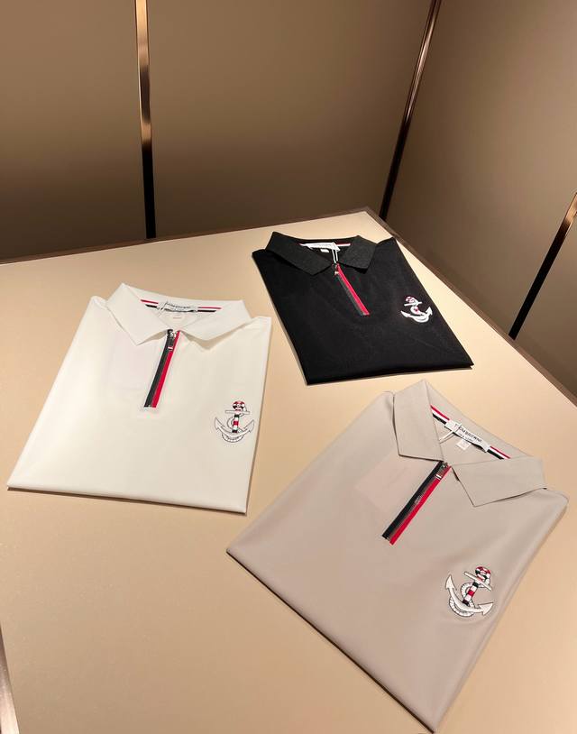 Thombrow*E汤姆*朗 ~2025春夏新品！官网同步有售，休闲经典翻领短袖Polo衫，独特设计魅力，非常高端，简约不简单，成衣新典范！面料精选独特弹力氨纶