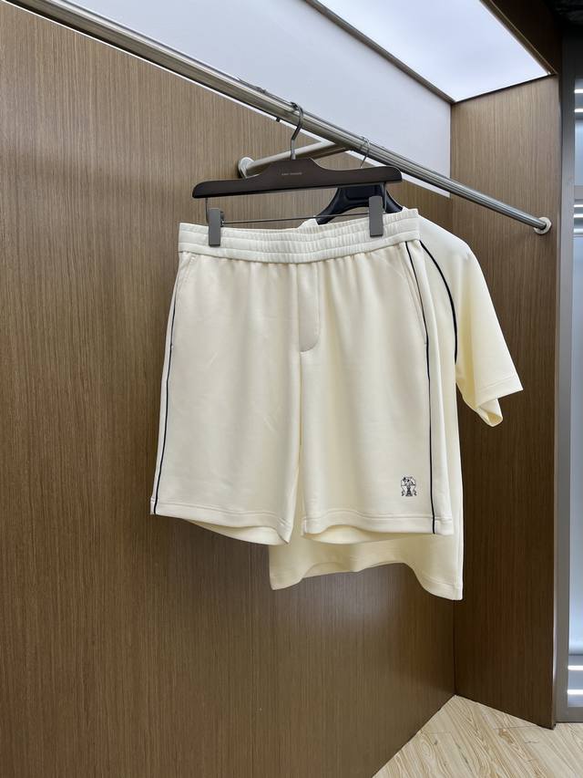 衣服 短裤 Bc最新25Ss爆款套装来袭 面料采用空气层双面 原版定制 面料柔软轻盈 吸湿排汗 上身超级舒服 超级棒棒哒Bjj 颜色：藏蓝色，浅灰色，浅杏色 尺