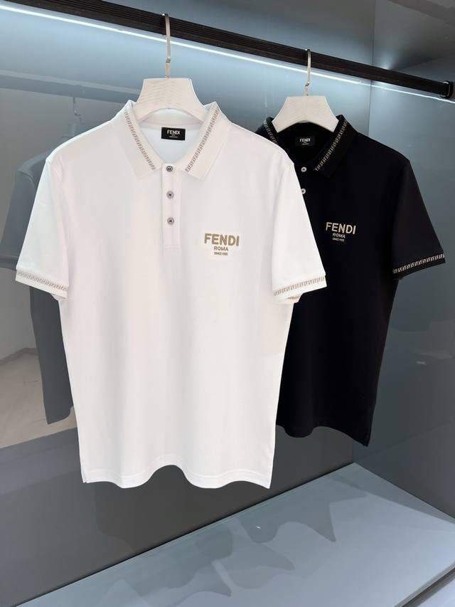 新品 2025夏季新品 Fe*Di刺绣 标识男士商务翻领Polo衫 简约精简的比例化裁剪,时尚动感彰显年轻活力. 定制客供网孔针织珠地棉材质,细腻丰润的质感高于
