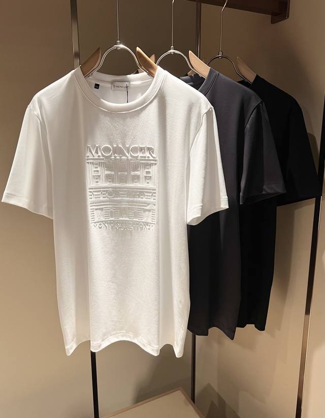 Moncler蒙家 2025春夏最新男女同款贸易订单短袖T恤，全品相！！网红款！采用Logo图案压胶设计！上身舒适透气，不僵硬，整体有着丰富的立体感，品质出口订