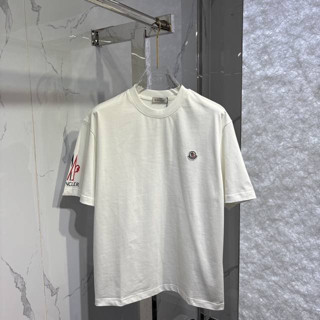 蒙口新款标识印花短袖T恤 颜色:黑，白 码数:M~3Xl