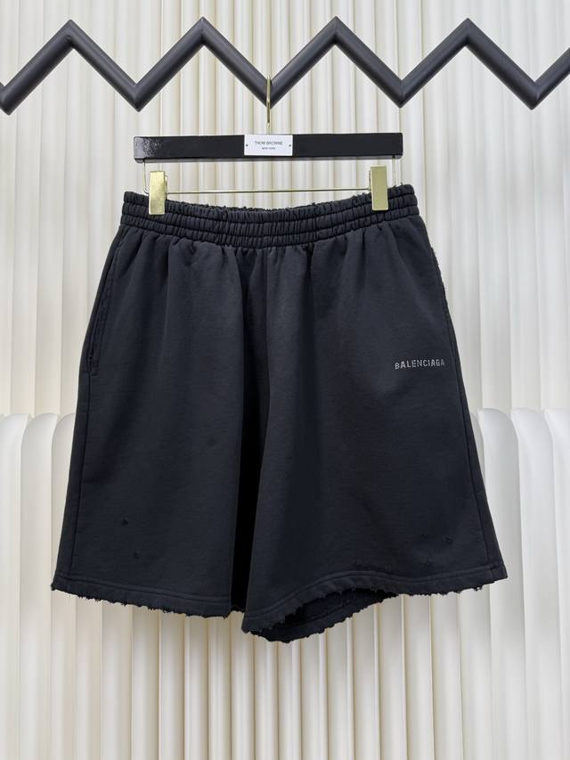 巴黎世家Balenciaga烫钻短裤 正品开版-实体柜台-顶奢品质 秒杀市面一切版 定制高密丝绒毛圈棉手感柔软，饰以Balenciaga Back烫钻标识点缀，
