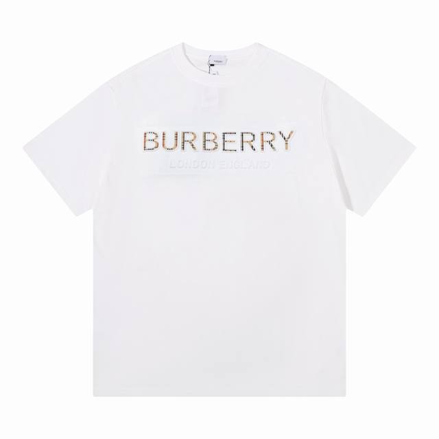 隔天 25Ss早春新品 Burberry 巴宝莉压花工艺 Logo标识精致升级，灵感源自八十年代复古 原版面料 官方同款 短袖T恤 定制260克同缸染面料 手感