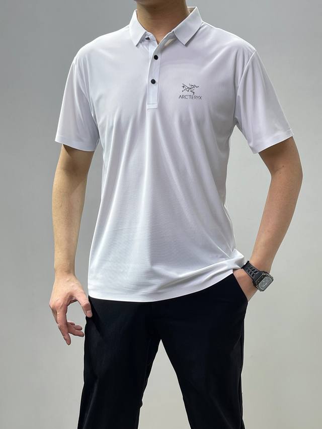 8807# Arc'teryx 始祖鸟 高品质 Arc'teryx 始祖鸟商务经典男士纯色翻领Polo衫！ 衬衫的商务感和T恤的休闲感，搭配性价比相当优秀。 锦