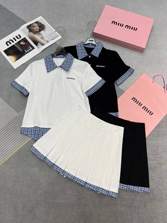 高品质Miumiu*2025夏季新款套装Polo领衫拼接格纹领短袖百褶半裙腰部贴布绣点缀慵懒韩系风元气感百分百两色Sml