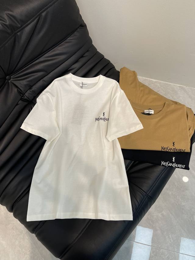 Ysl*25春夏新品圆领短袖短袖T恤 定制Yb丝光棉材质 透气舒适 质感十足 小版型T恤裁剪 精致刺绣字母凸显品牌格调 显瘦视觉效果 经典配色打造个性风格 充满