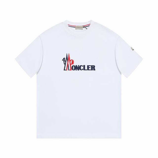 Moncler蒙家 2025春夏最新男女同款贸易订单短袖T恤，全品相！！网红款！采用Logo图案刺绣设计！上身舒适透气，不僵硬，整体有着丰富的立体感，品质出口订