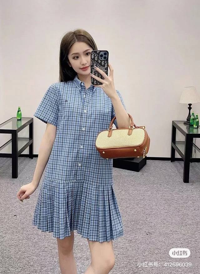 Miu家高品质夏季新款时尚蓝色格纹翻领连衣裙 一色三码Sml 面料:棉