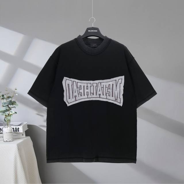 b155# 市场顶级品质 Balenciaga 巴黎世家2025Ss 章仔贴布字母双面穿Logo刺绣做旧短袖T恤 Logo采用进口田岛刺绣工艺 市场顶级的质量