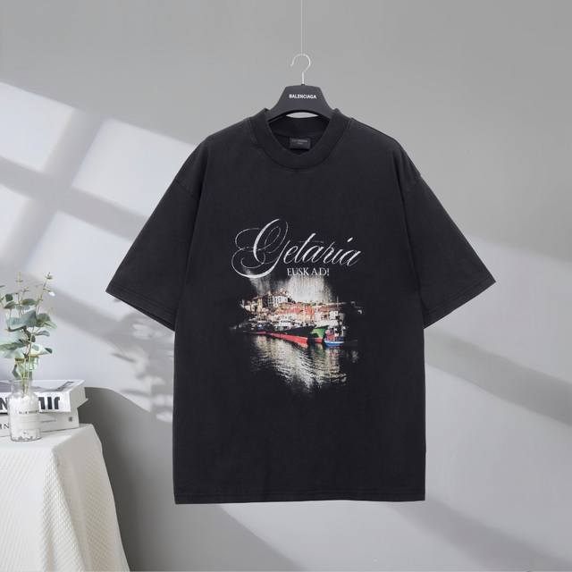 b132# 市场顶级品质 Balenciaga 巴黎世家2025Ss 威尼斯小镇夜景印花短袖T恤 印花采用进口椭圆机直喷工艺 市场顶级的质量 官网品质 罗纹定织
