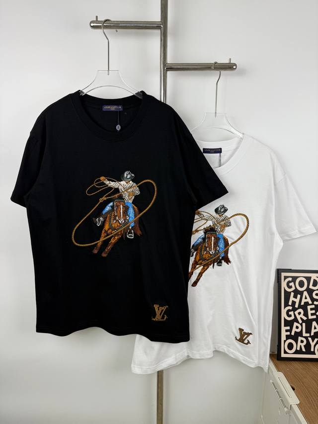 款号L1 新款Louis Vuitton路易威登西部牛仔重工全刺绣短袖T恤高密度进口270克重面料 高温染色 后定而成！三标齐全 吊牌 吊粒 水洗 包装袋 全套