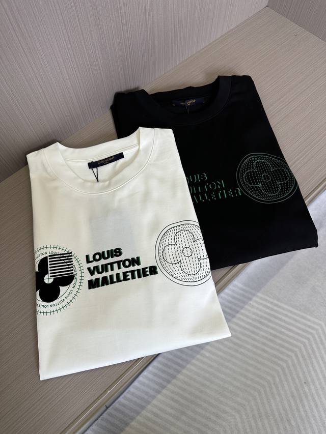 Lv驴牌25Ss春夏新款圆领短袖，定制纯棉材质，舒适透气，胸前品牌字母图案设计 时尚百搭，休闲单品 颜色：黑色，白色 码数：M-3Xl