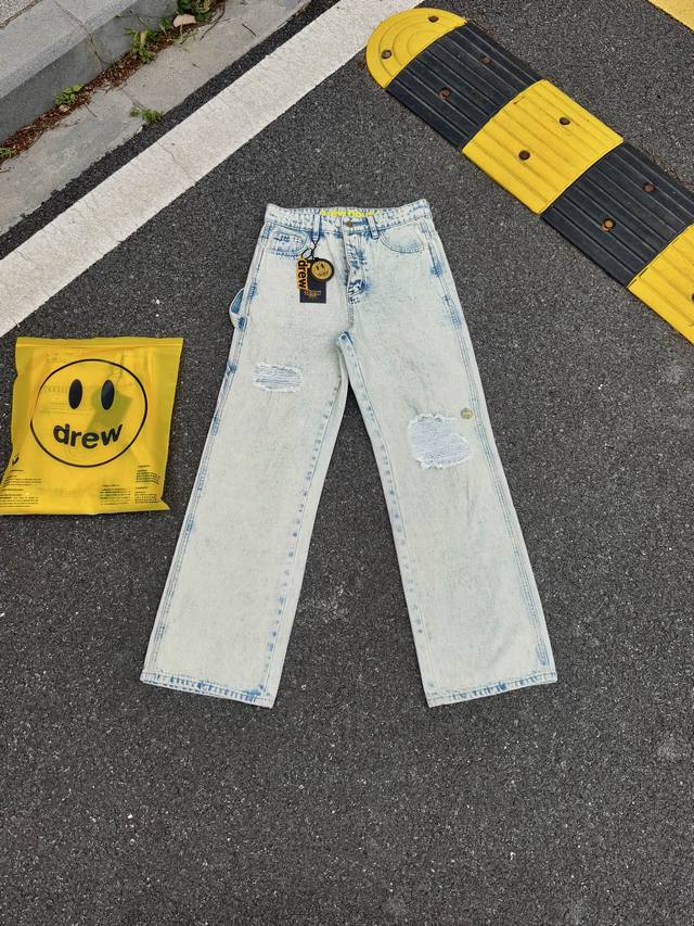 D27 顶级版本Drew House迷你笑脸伐木刺绣工装牛仔裤男女同款 原版定制水洗牛仔面料，纯手工破坏工艺 破坏处采用纱卡面料笑脸贴布处理，背后口袋为Cd康压