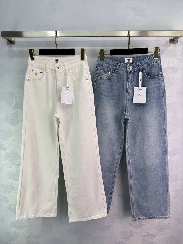 dio*牛仔阔腿裤 时尚百搭，背后口袋刺绣 适合各种场合 舒适面料，穿着无紧绷感，是衣柜里值得拥有的单品。2色3码Sml