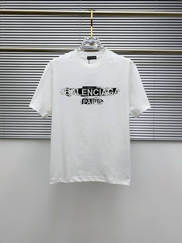 Ss巴黎家纯棉最新面料 最高版本 经典标识图案Logo时尚简约潮流短袖，最顶级的品质专柜原单短袖，顶级制作工艺进口面料，专柜款独特设计，采用进口高端订制面料。官