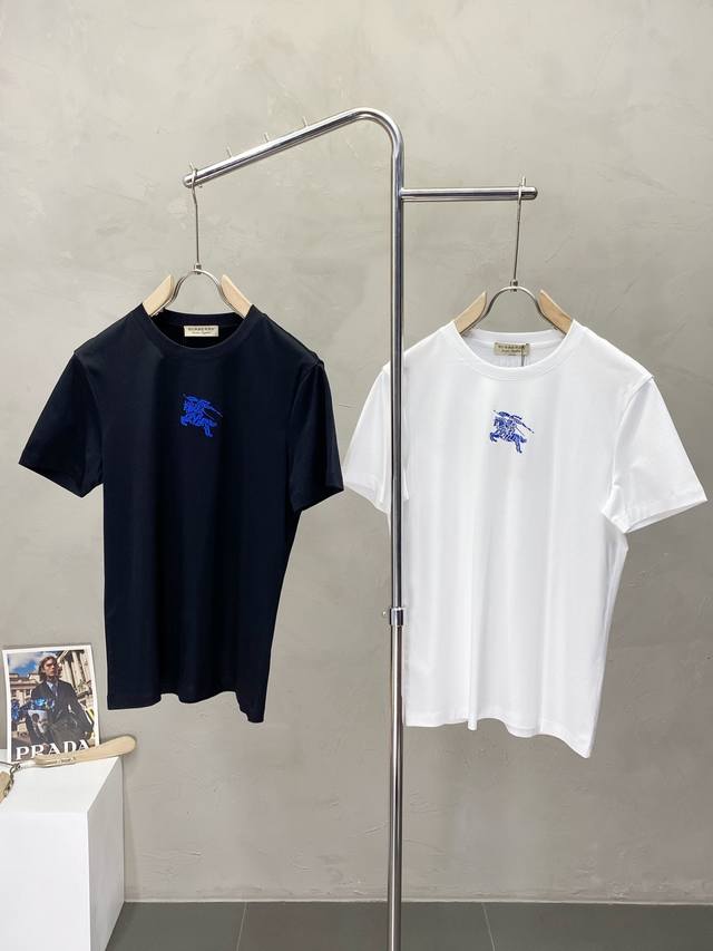 Burberry巴宝莉独家专供新款男士休闲短袖 高端定制 高端版本 时尚百搭爆款进口面料 手感超柔软细腻 穿着亲肤舒适 高端精品 代工厂P精细做工 上身非常赞