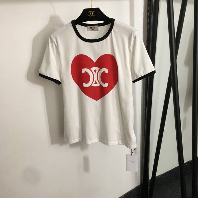 款号20251649 Celin*新款 爱心Logo印花短袖T恤，白色，Sml， M码；肩宽40，胸围92，袖长20，衣长60