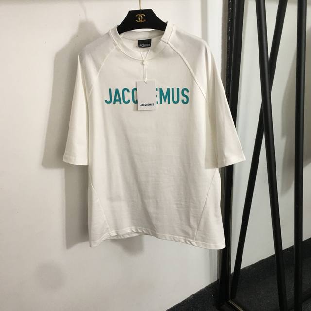 款号20251591 Jacquemus*新款 大Logo字母印花解构主义拼接 宽松大版休闲短袖T恤，白色，玫红色，黄色， 均码；胸围118，袖长45，衣长70