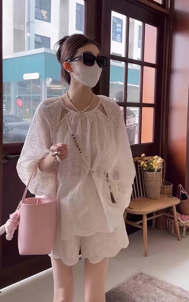无敌大爆款 绝美气质重工刺绣套装 水溶蕾丝上衣+松紧腰短裤 十拿十补 Smlxl