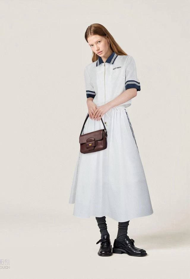 Miu 拼接翻领衬衫＋侧边拼色抽绳半身裙 一套上身搭配超绝Sml