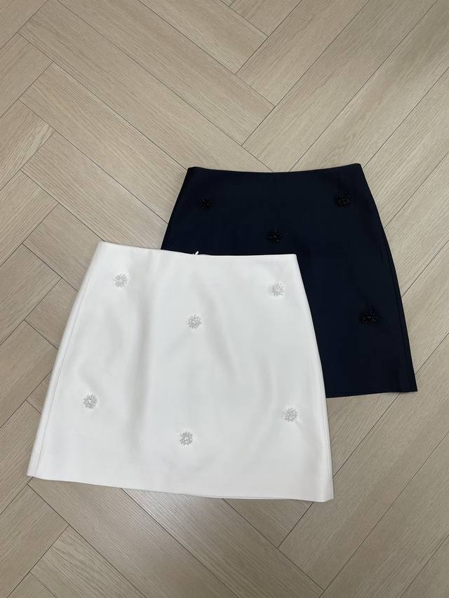 春夏新品 串珠立体花甜美风A版百搭半裙 黑 杏 S-Xl