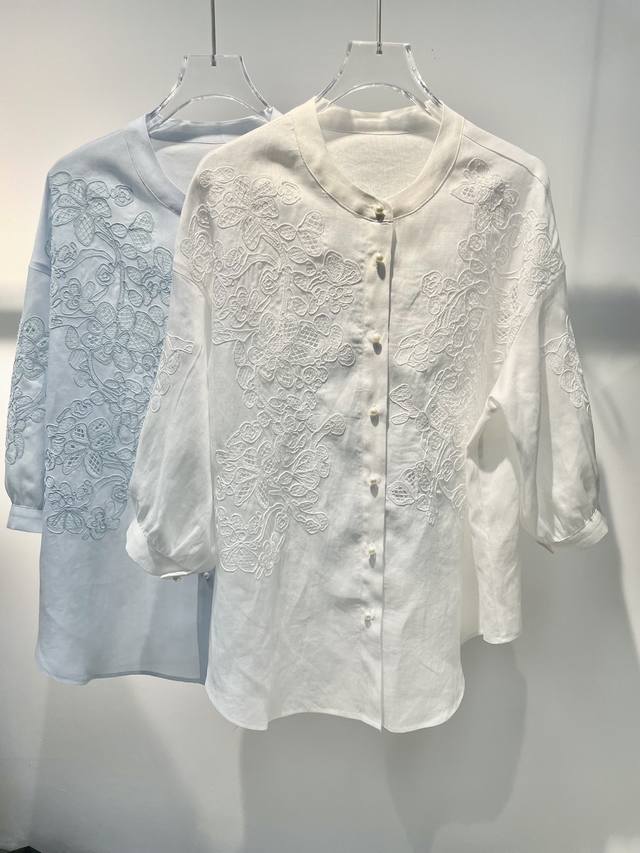 夏款上新 麻料绣花半袖衬衣 非常精致的绣花，上身休闲百搭 白、蓝2色 S-Xl