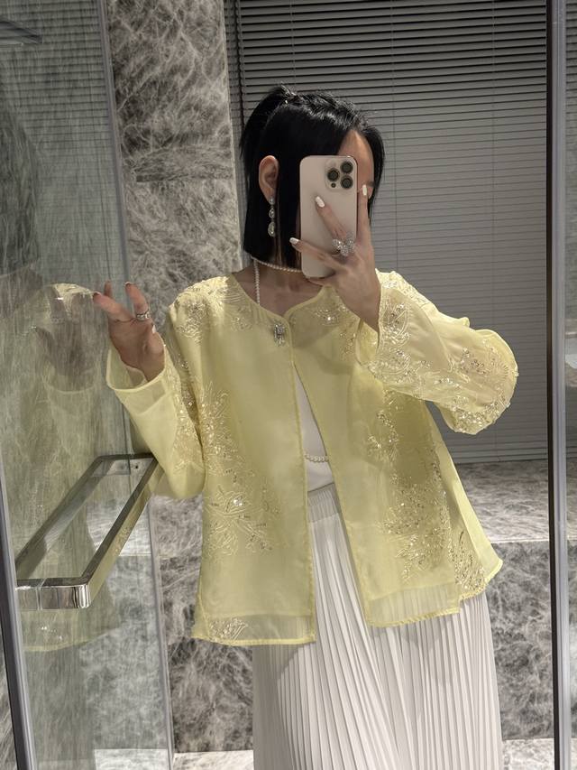 原创上新真丝欧根纱刺绣外批两色，S-Xl